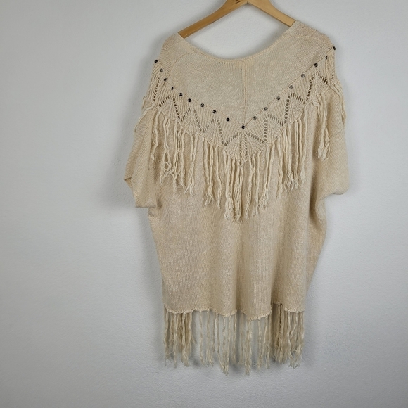Alterd State cream knit fringe boho top - Picture 10 of 15